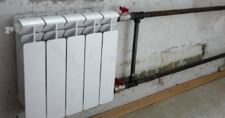 Установка биметаллических радиаторов отопления в квартире в Кондопоге - от 2087 руб.